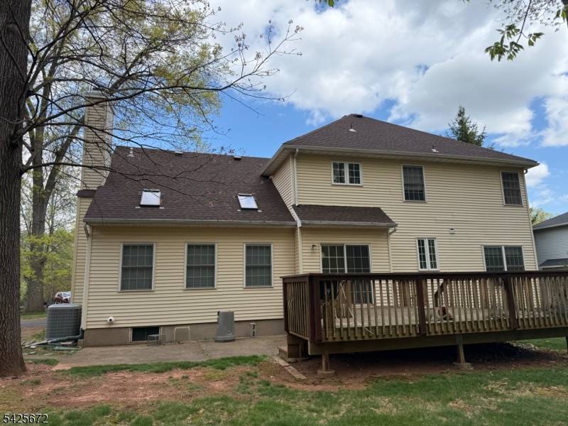 4 Scaletti Ct, Franklin Twp., NJ 08873