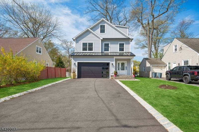 35 Lee Rd, Livingston Twp., NJ 07039