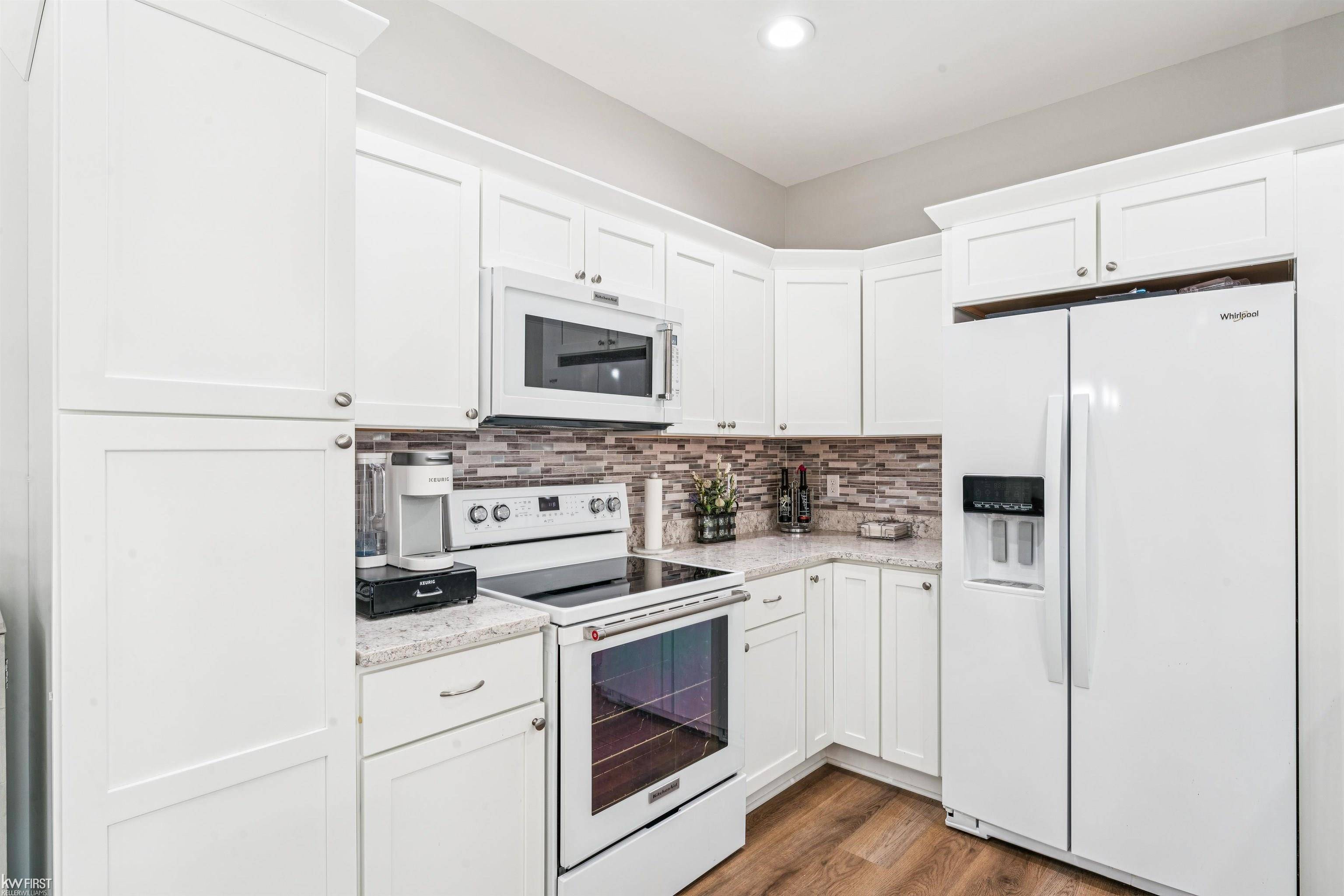 895 Watercress LN, Fenton, MI 48430