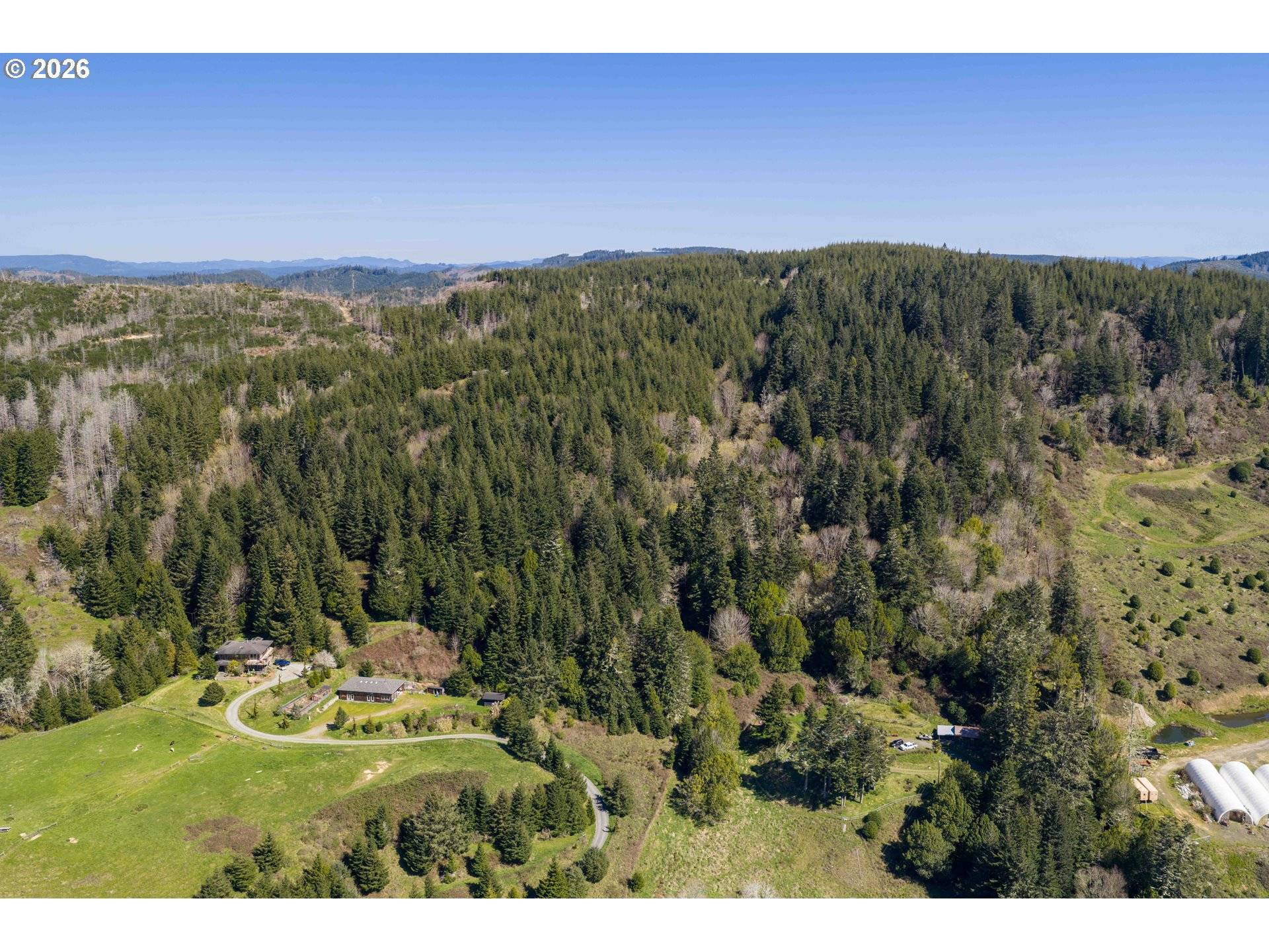1 STARGAZER LN, Coquille, OR 97423