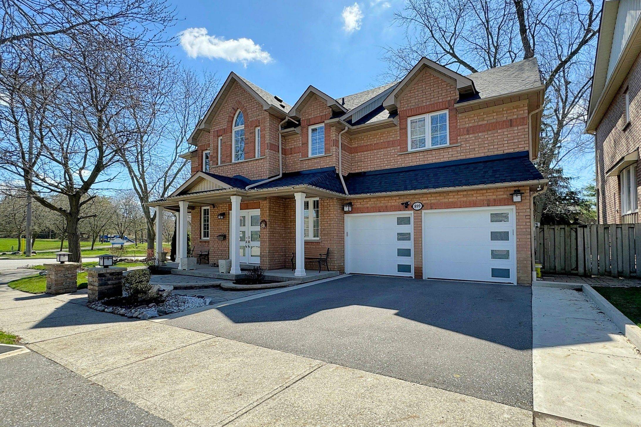 899 Voyager AVE, Pickering, ON L1V 7G2