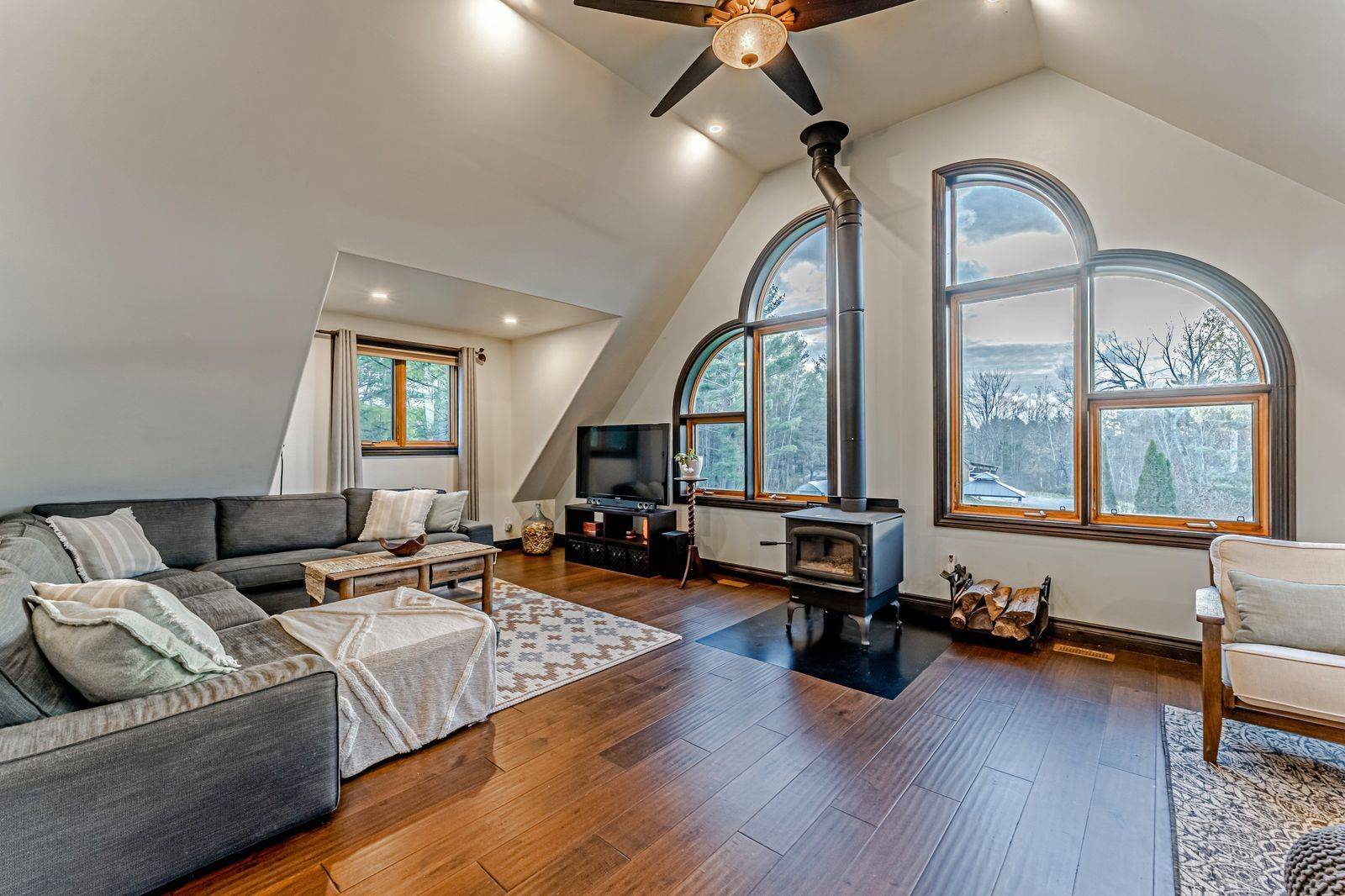 2504 Fairgrounds RD, Ramara, ON L0K 2B0