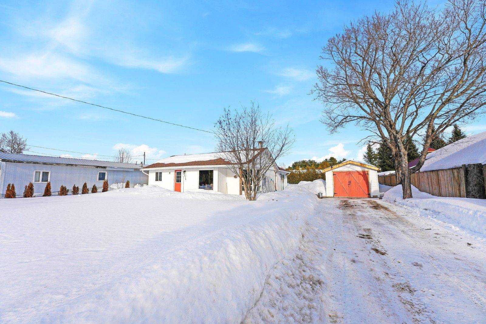 114 Paudash Lake RD, Faraday, ON K0L 1C0