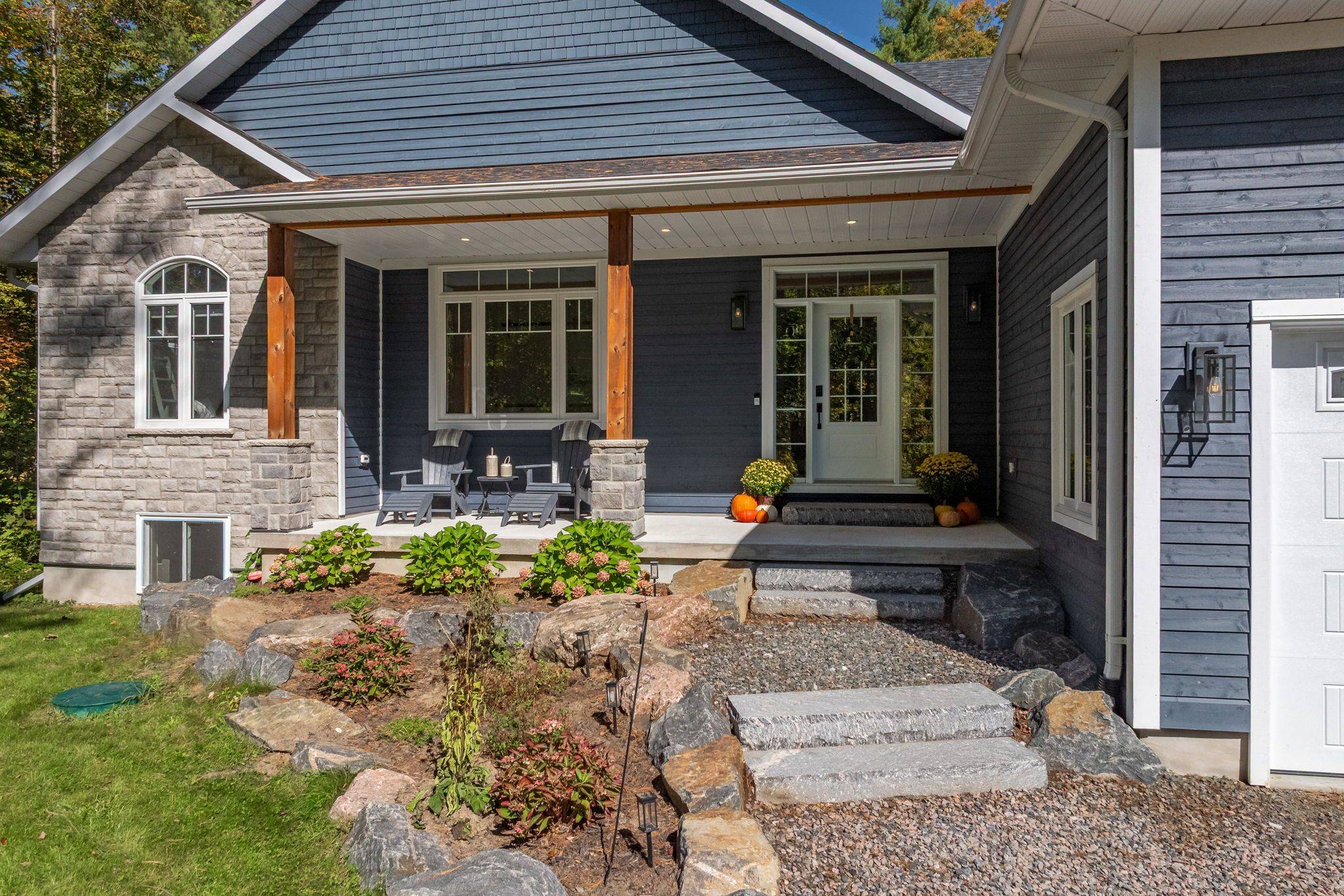 1034 Xavier ST, Gravenhurst, ON P0E 1G0