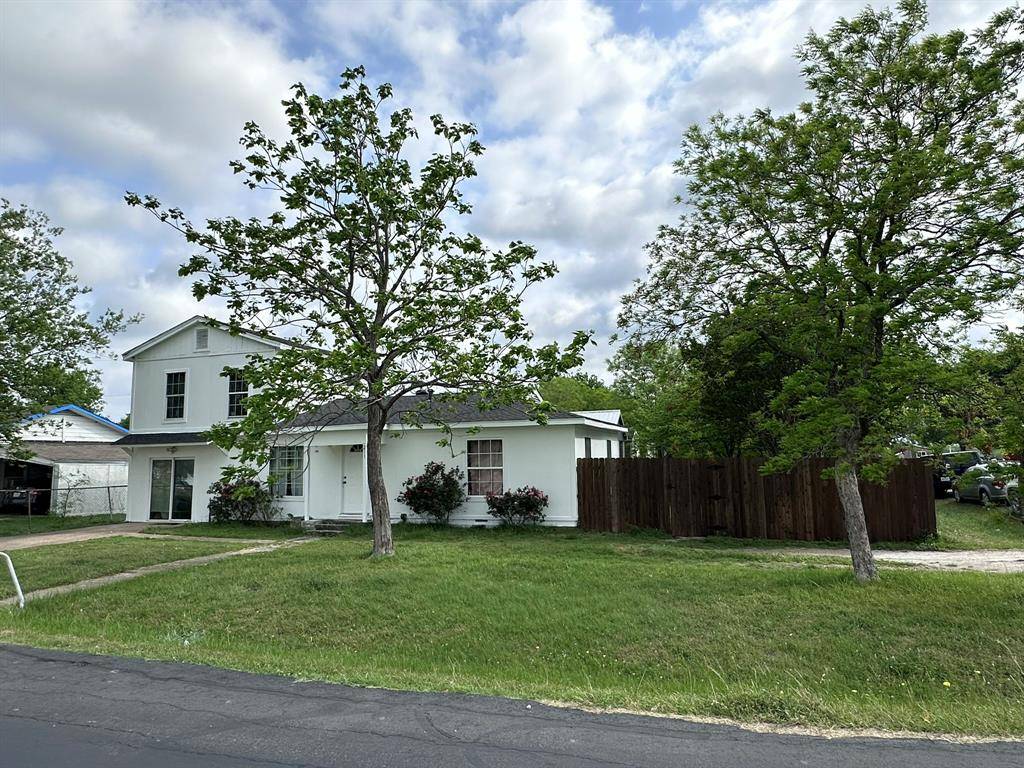 211 Sunnyside Drive, Waxahachie, TX 75165