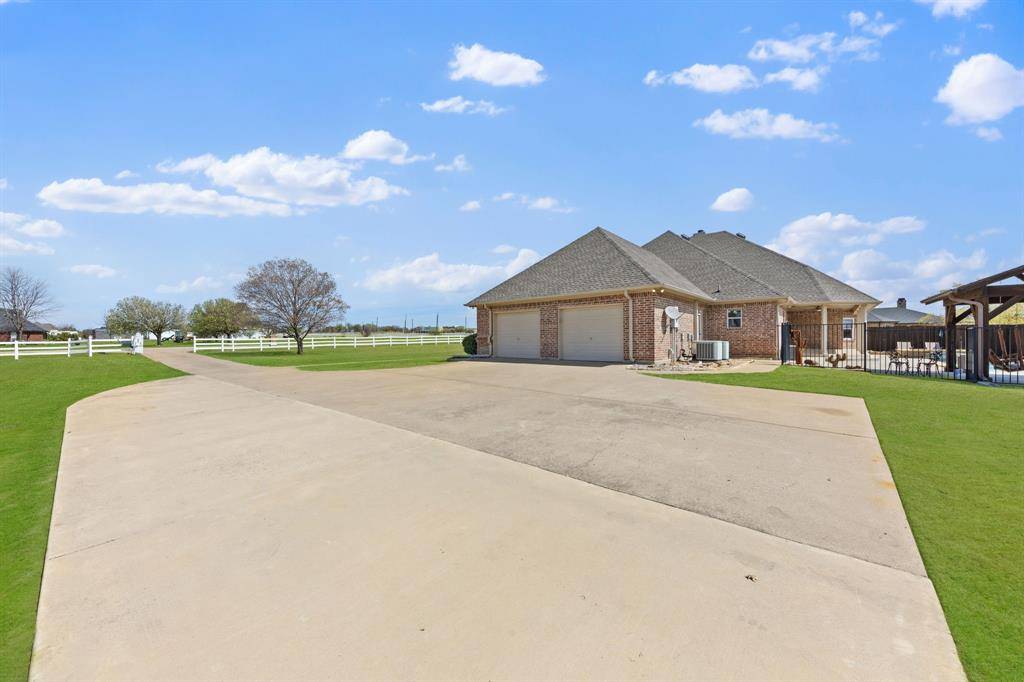 509 Ridge Country Road, Haslet, TX 76052