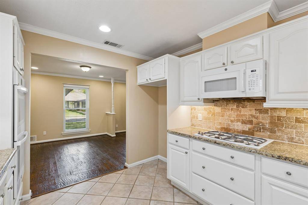 7718 Querida Lane, Dallas, TX 75248