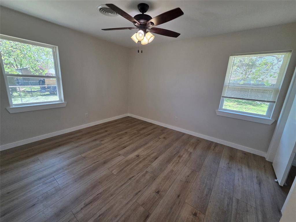 501 White Street, Whitesboro, TX 76273