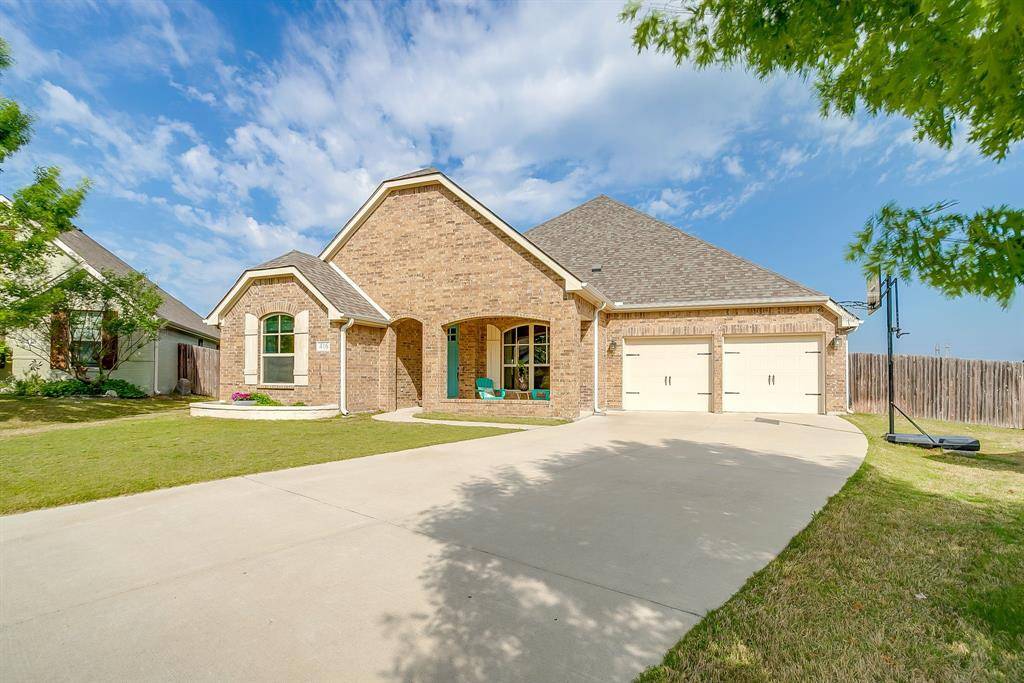 416 Bluffside Trail, Benbrook, TX 76126