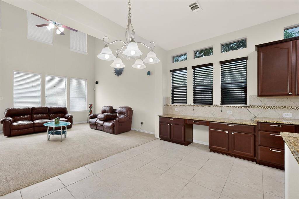 2440 Lismore Lane, Irving, TX 75063