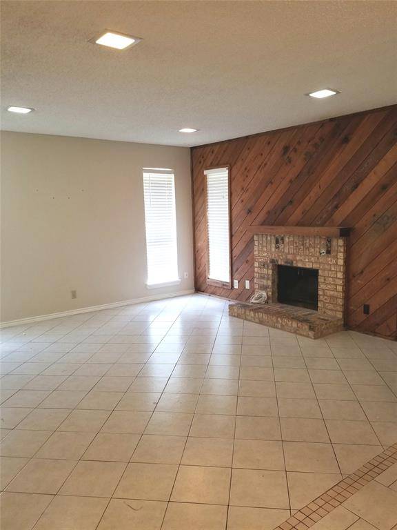 407 Gatewood Road #407, Garland, TX 75043
