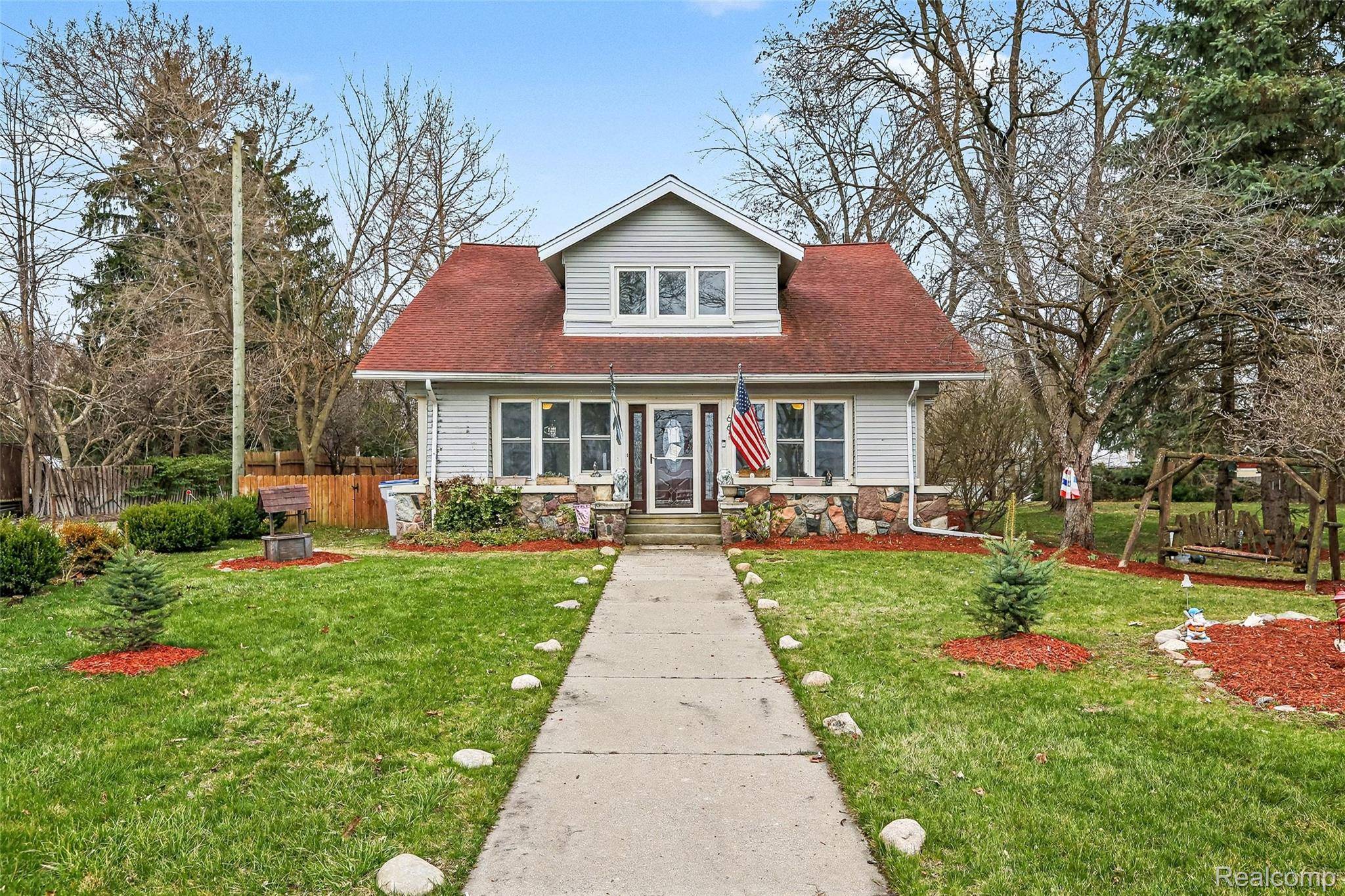 66 E Shore DR, Northfield Township, MI 48189
