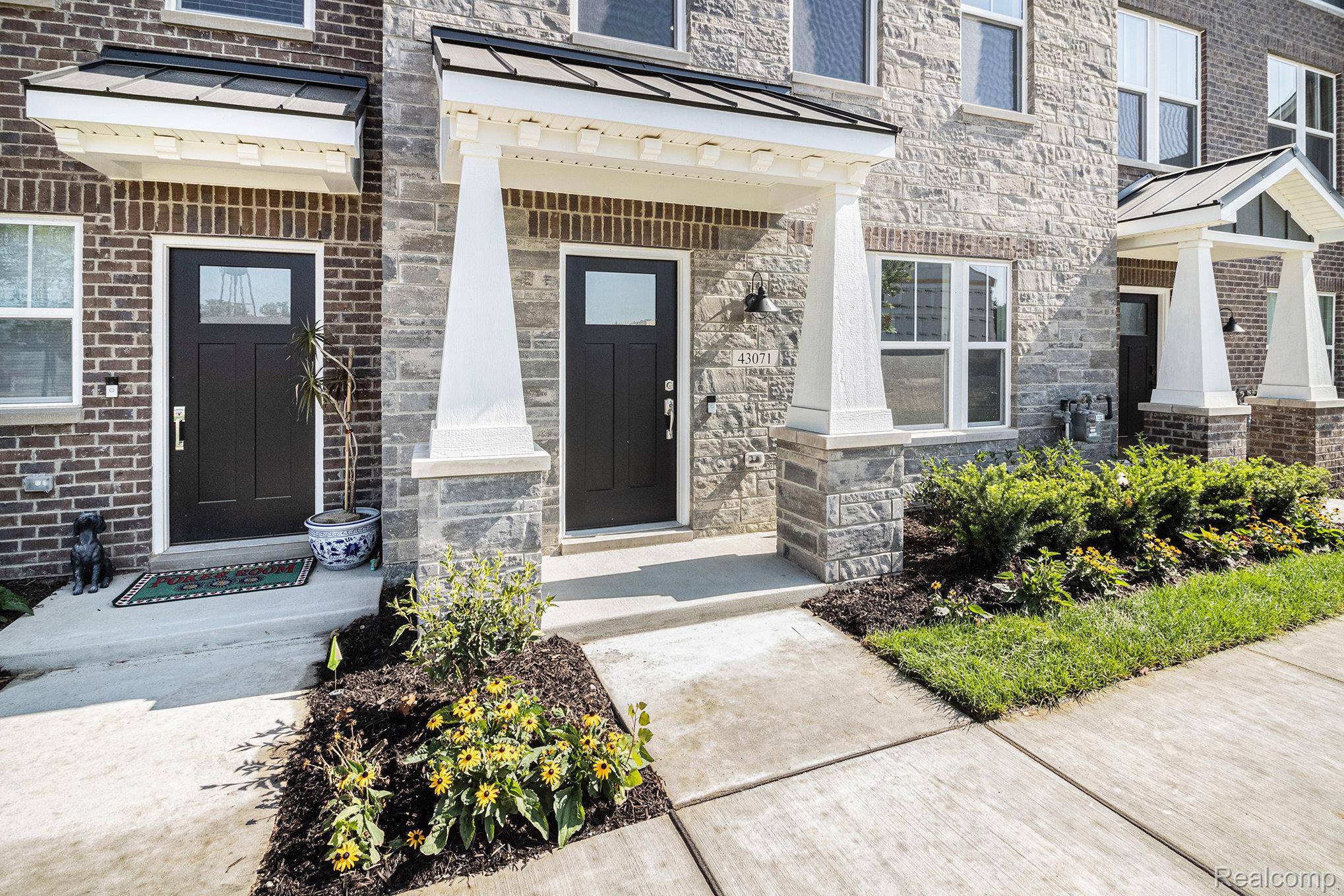 43071 Atwood Avenue, Novi, MI 48375