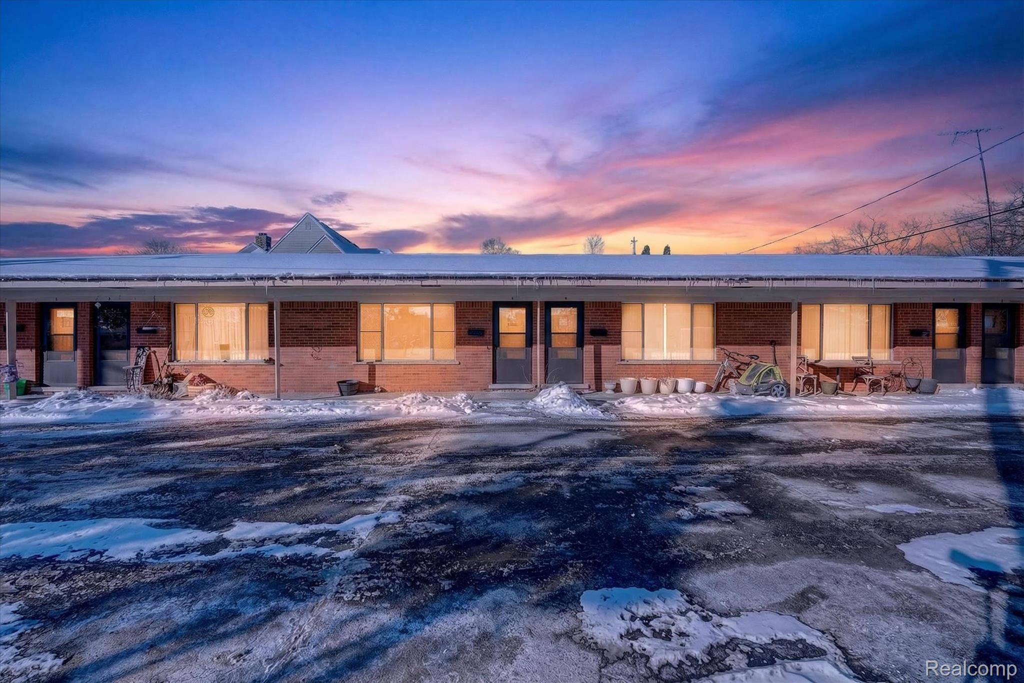 23 W Burdick ST #6, Oxford Charter Township, MI 48371