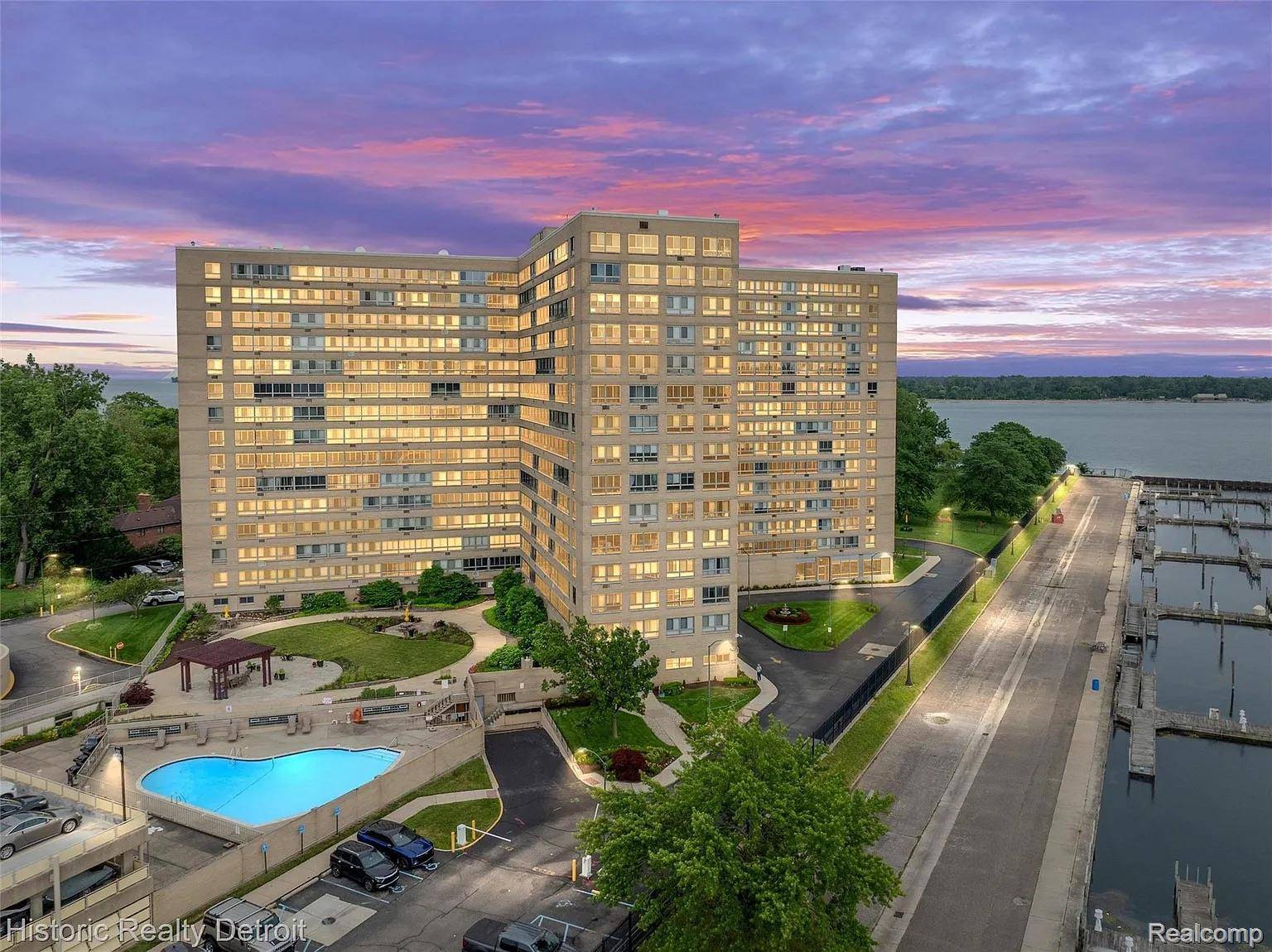 8900 E Jefferson AVE #123, Detroit, MI 48214