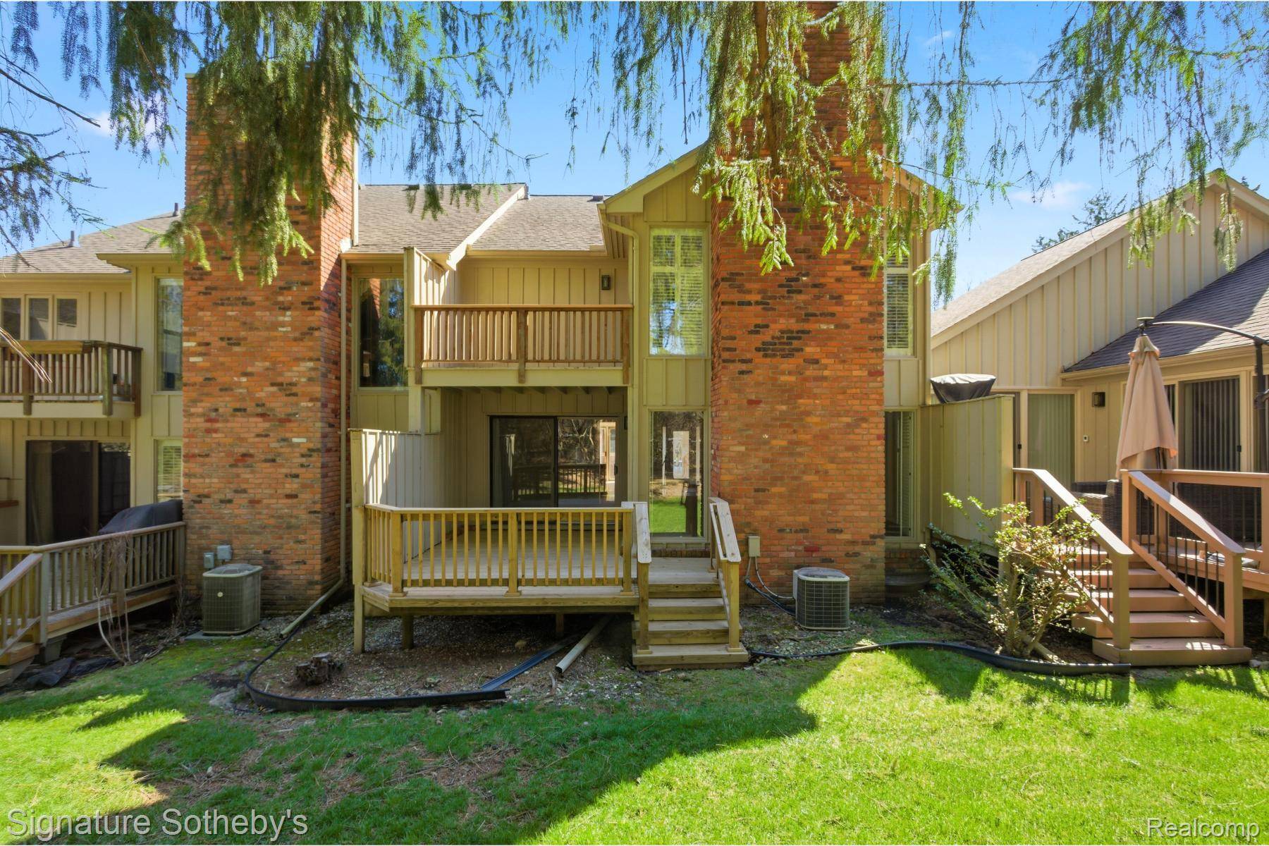 24122 Bingham Pointe DR #24, Bingham Farms Village, MI 48025