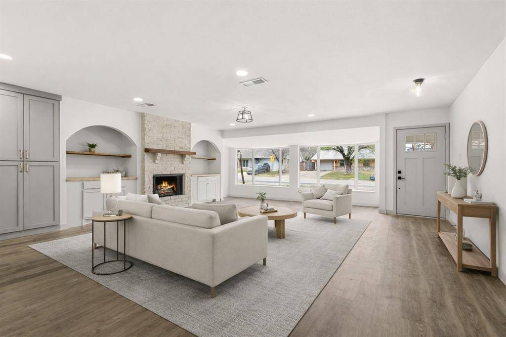 1510 Finley Road, Irving, TX 75062