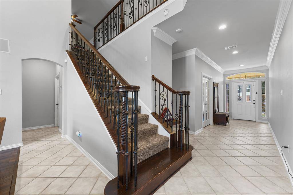 2011 Brianna Lane, Arlington, TX 76001