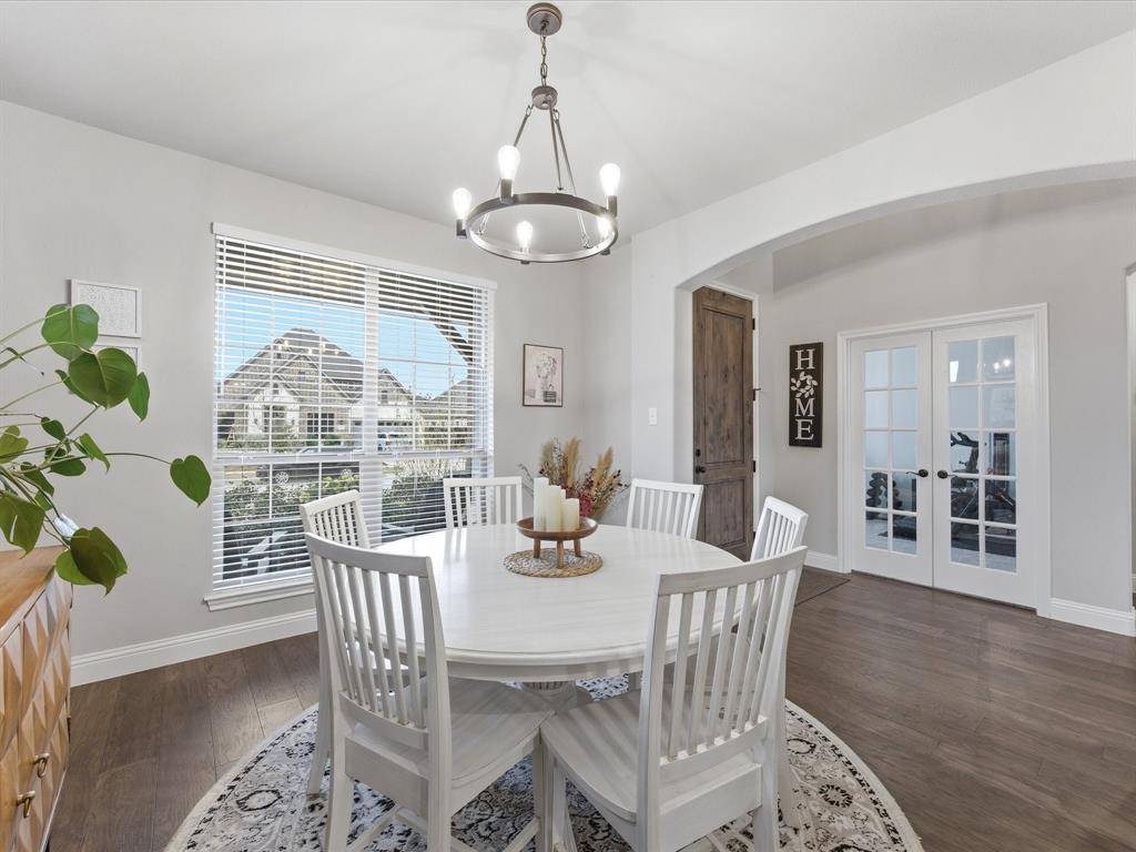 602 Dean Box Drive, Waxahachie, TX 75165