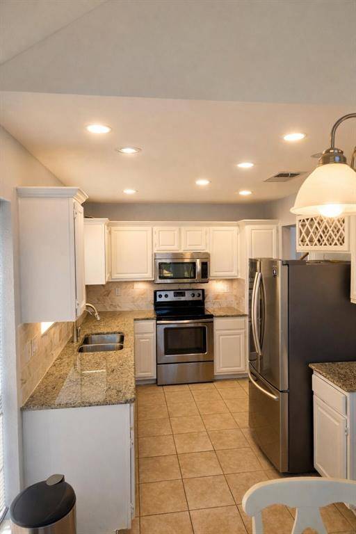 6825 Bellehaven Drive, Plano, TX 75023