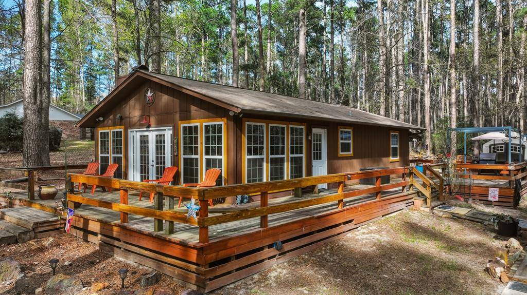 1048 W Holly Trail, Hawkins, TX 75765