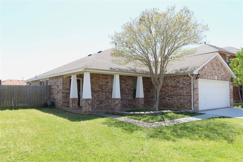 506 Quartz Street, Arlington, TX 76002