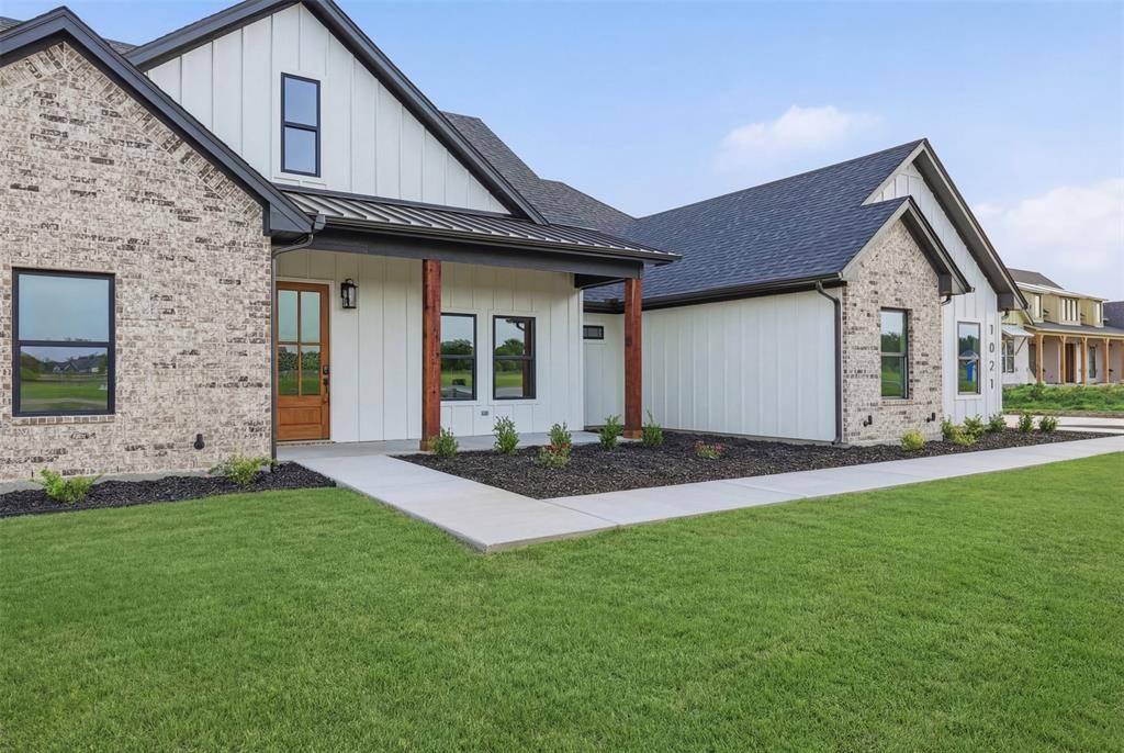 1021 Preserve Street, Weatherford, TX 76085