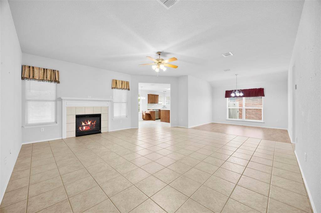 706 Hill Lane, Cleburne, TX 76033