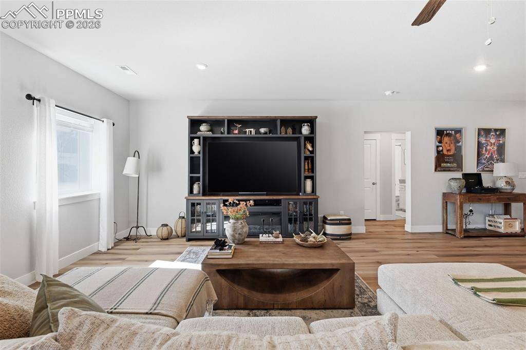 7991 Pennydale DR, Colorado Springs, CO 80908