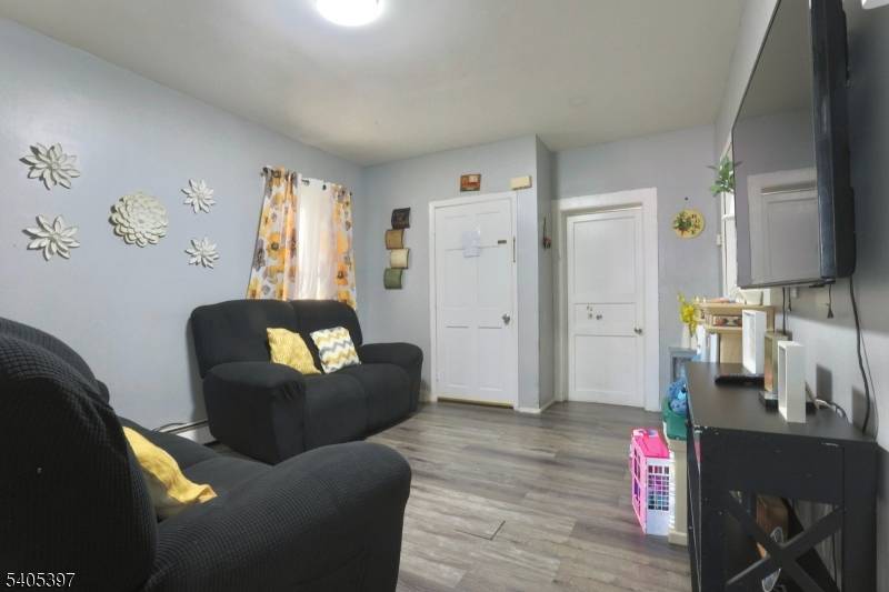 417 Franklin St, Elizabeth City, NJ 07206