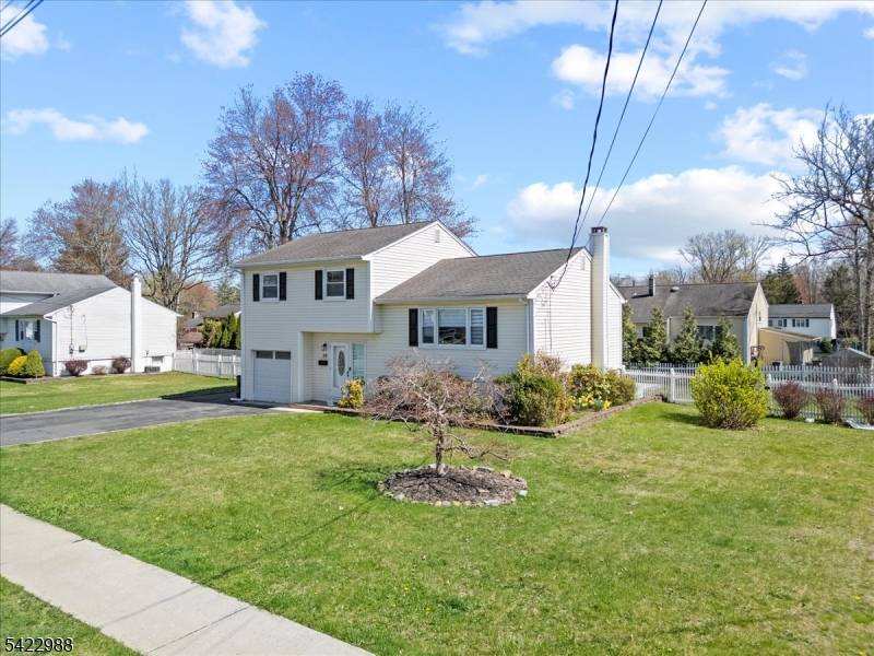 44 Francine Ave, West Caldwell Twp., NJ 07006