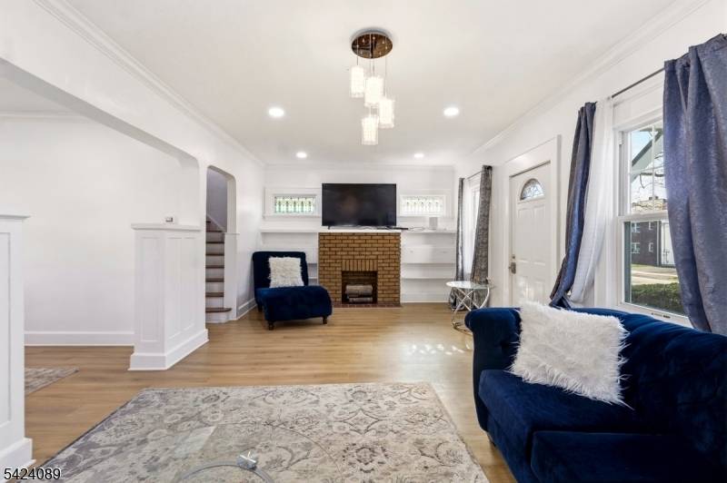 351 Park Ave, Rutherford Boro, NJ 07070