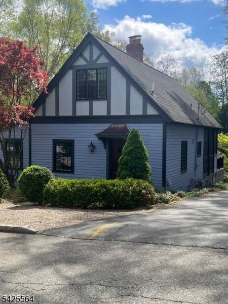 37 Colles Ave, Morristown Town, NJ 07960