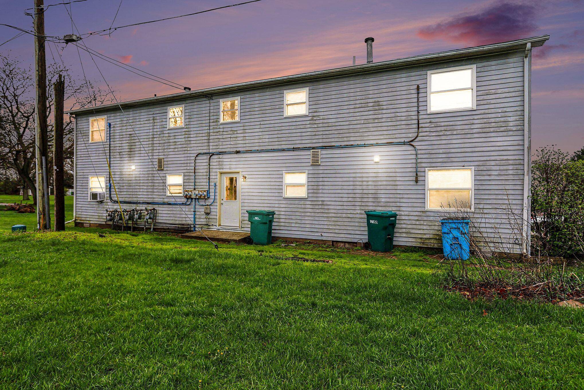 201 Orchard ST, Constantine Vllg, MI 49042