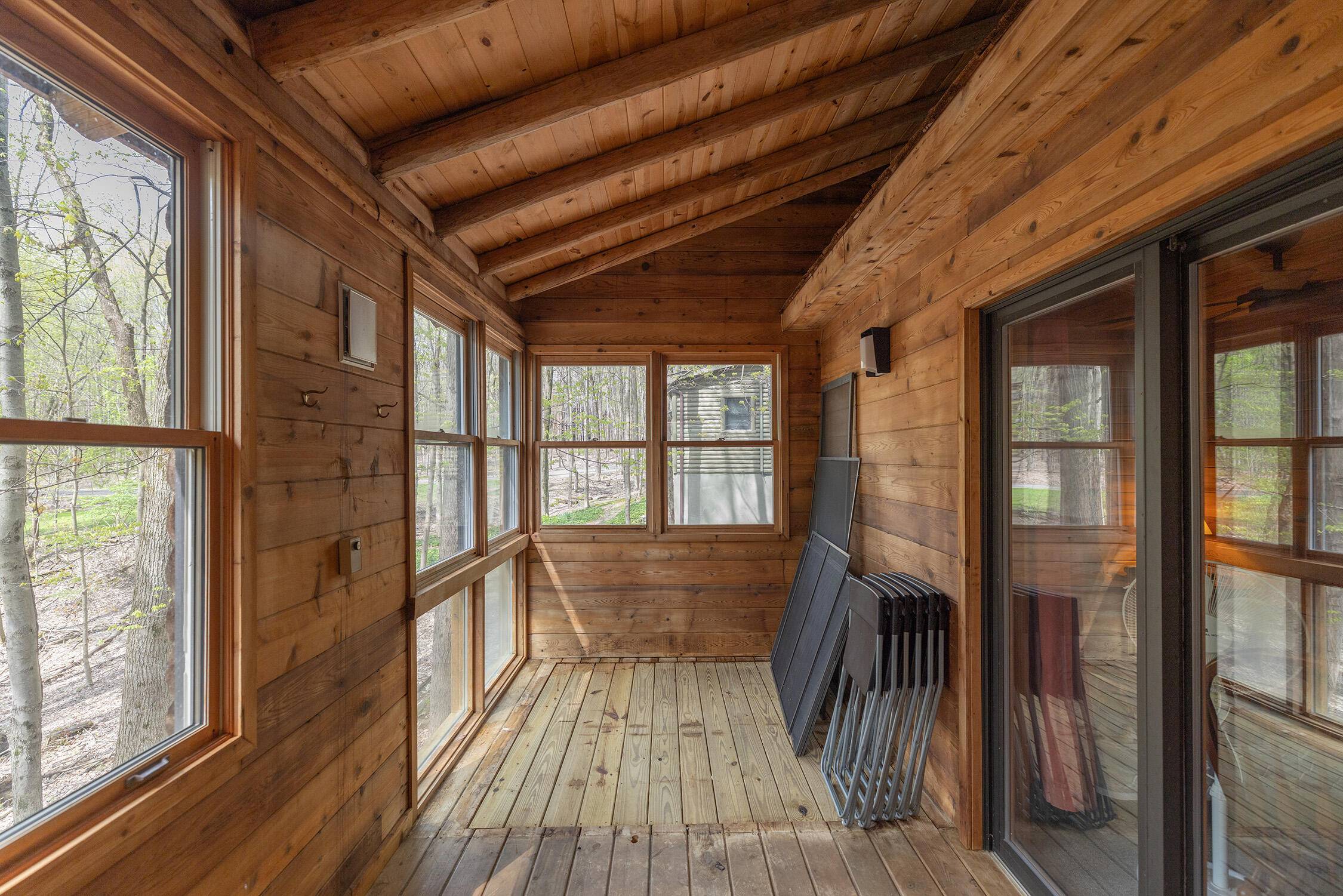 325 Plymouth Colony #26, Buchanan Twp, MI 49107