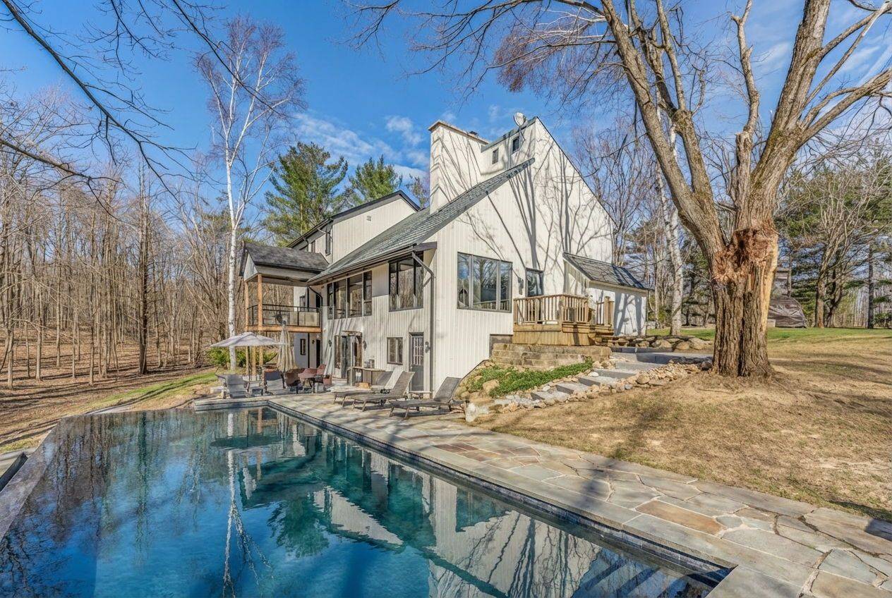 1359 Old Barrie RD E, Oro-medonte, ON L0L 1T0