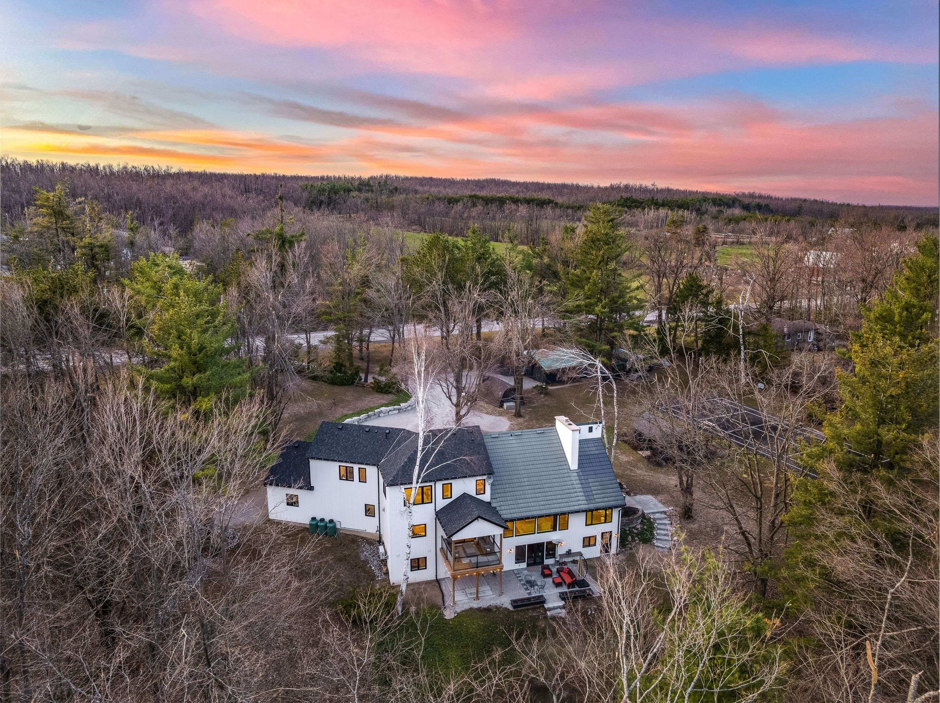 1359 Old Barrie RD E, Oro-medonte, ON L0L 1T0