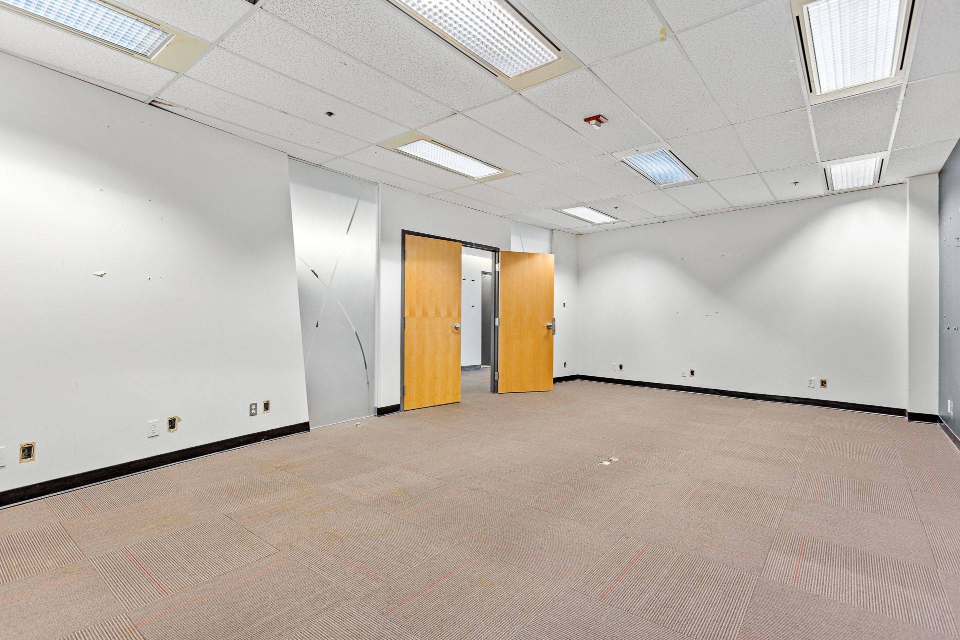 1430 Blair PL #300, Beacon Hill North - South And Area, ON K1J 9N2