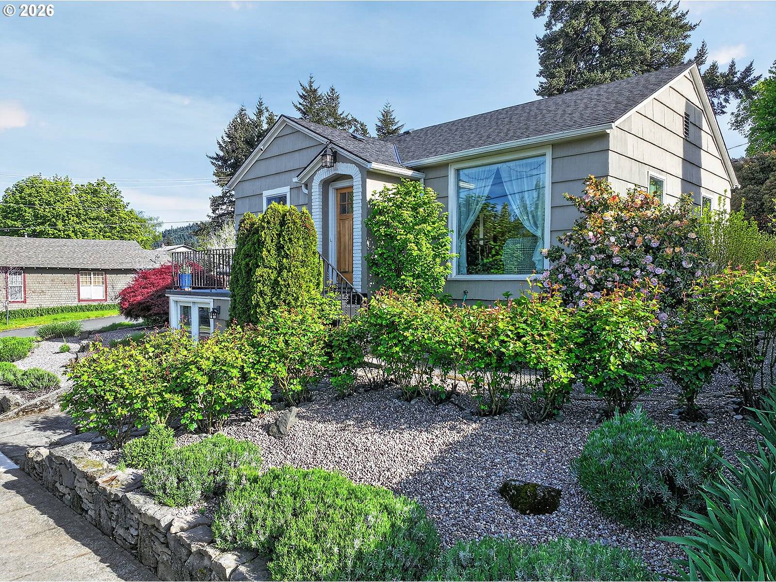 905 COLUMBIA ST, Hood River, OR 97031