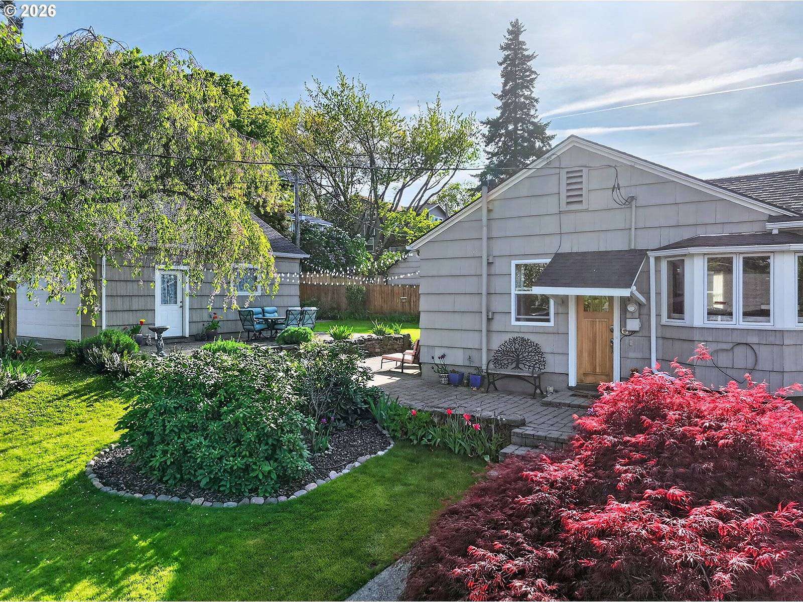 905 COLUMBIA ST, Hood River, OR 97031