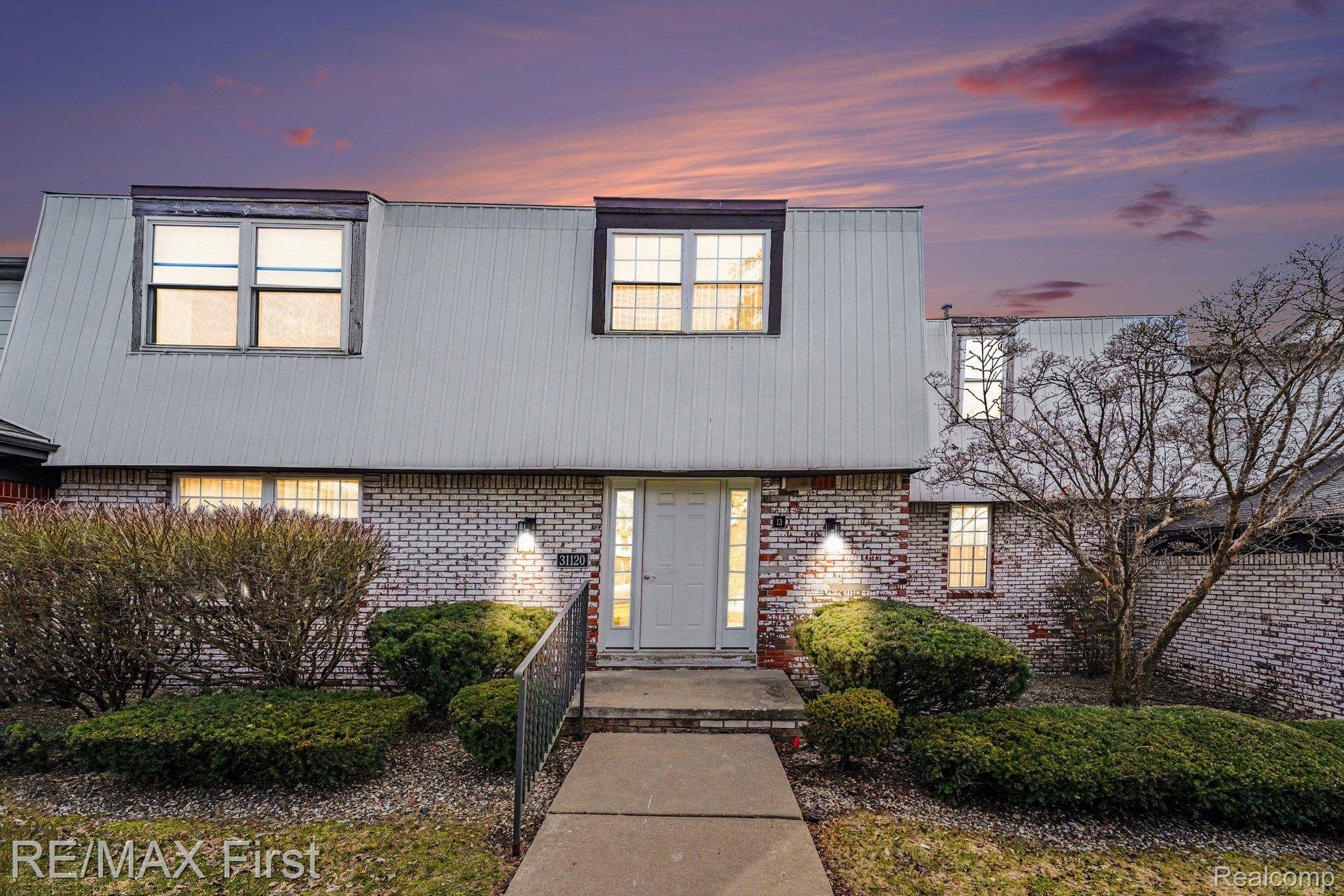 31120 Hunters DR #98, Farmington Hills, MI 48334