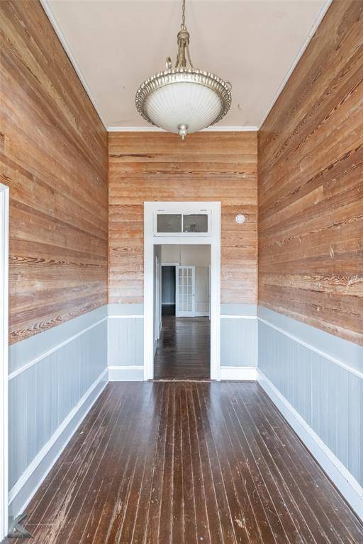 141 W 3rd Street, Baird, TX 79504