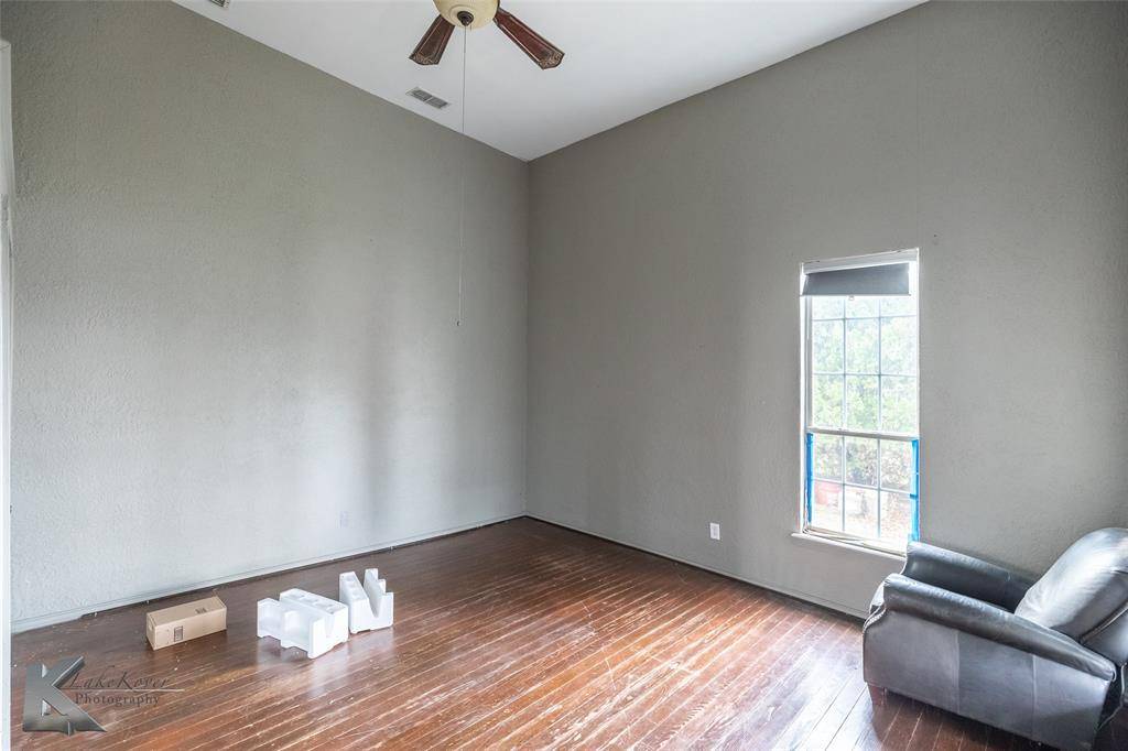 141 W 3rd Street, Baird, TX 79504