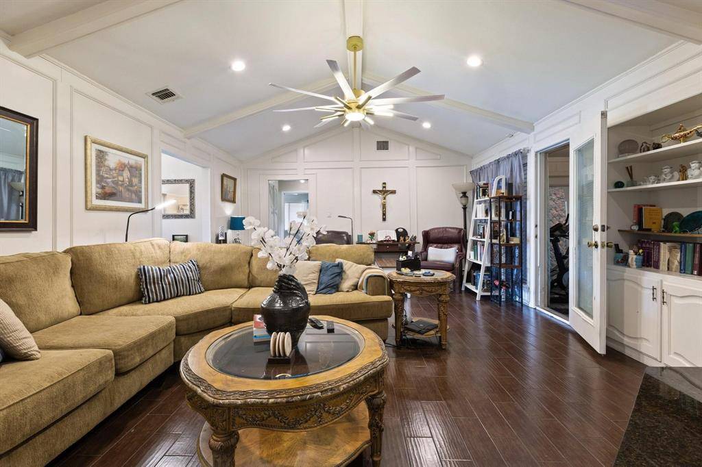 4525 Meadowview Drive, Mesquite, TX 75150