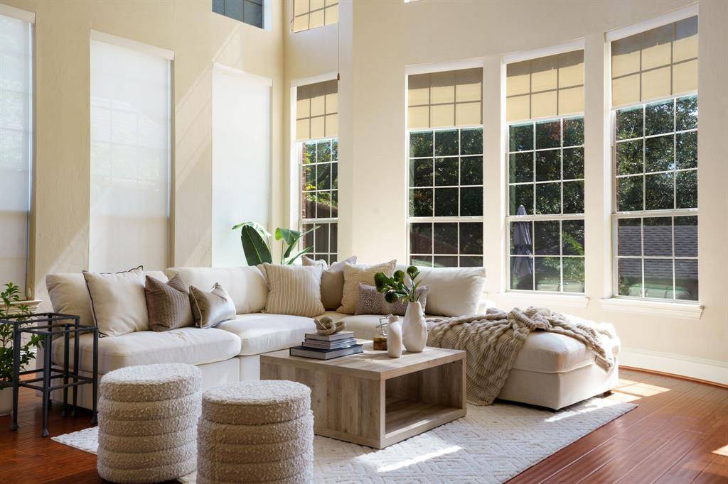 9106 Cochran Bluff Lane, Dallas, TX 75220