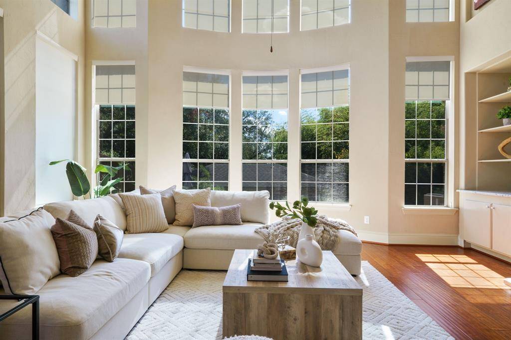 9106 Cochran Bluff Lane, Dallas, TX 75220