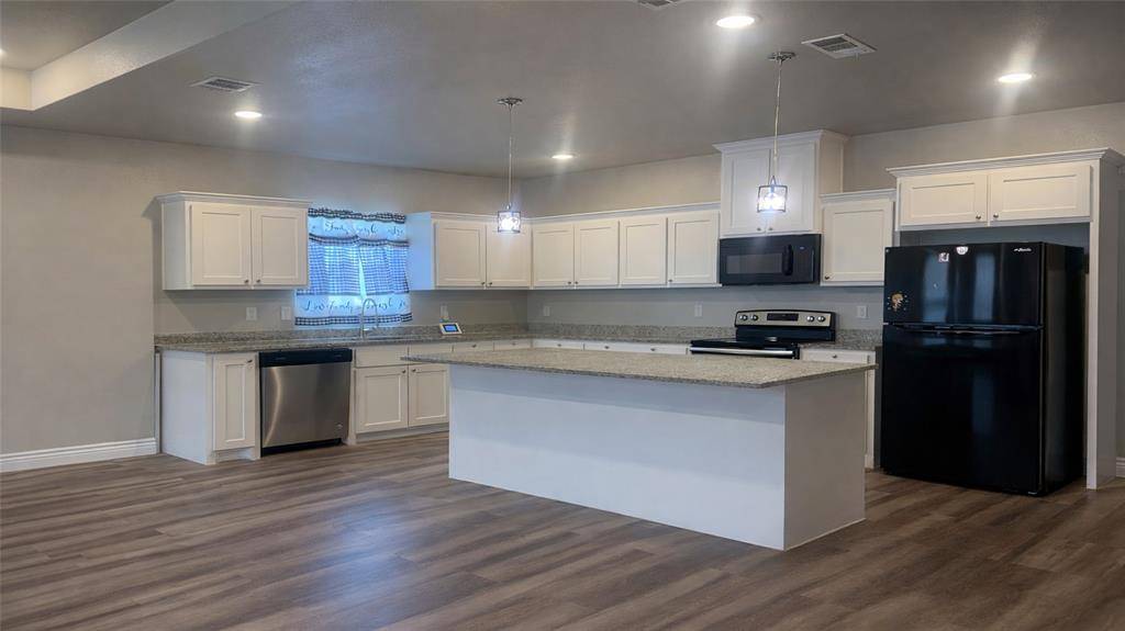 3605 College Street, Greenville, TX 75401