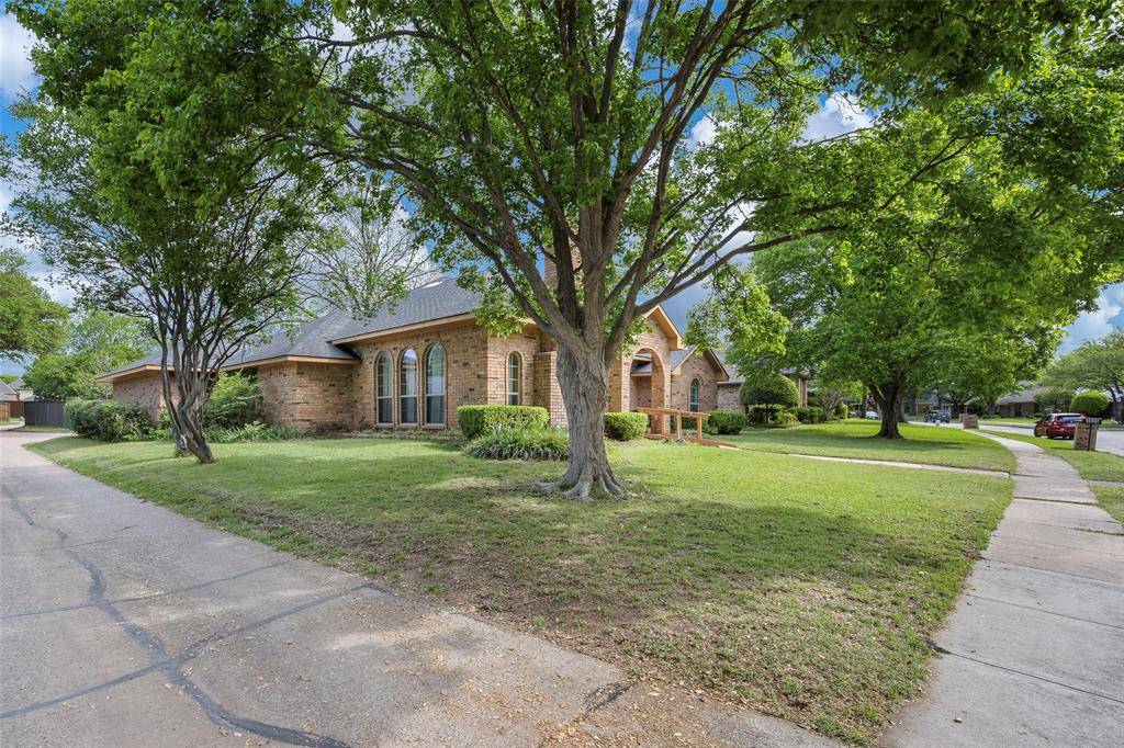 3805 Thornhill Way, Rowlett, TX 75088