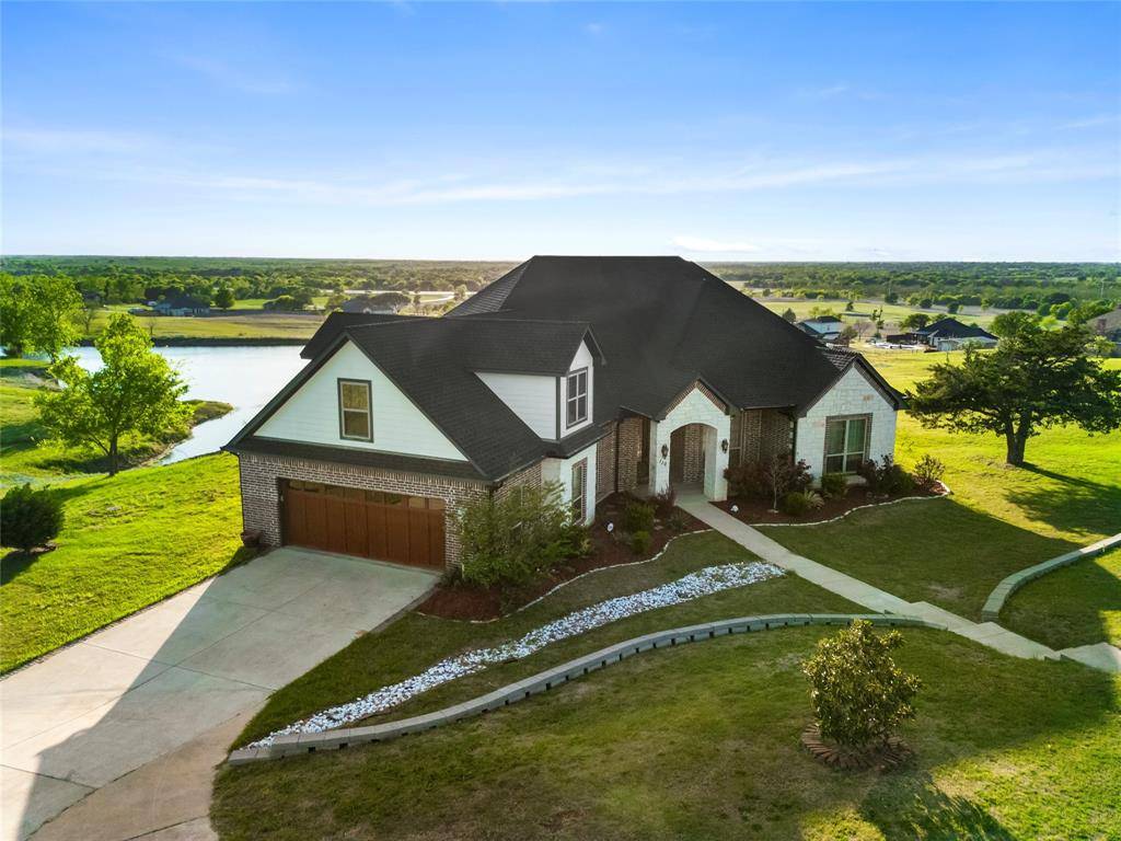 110 Eagles Roost Circle, Ennis, TX 75119