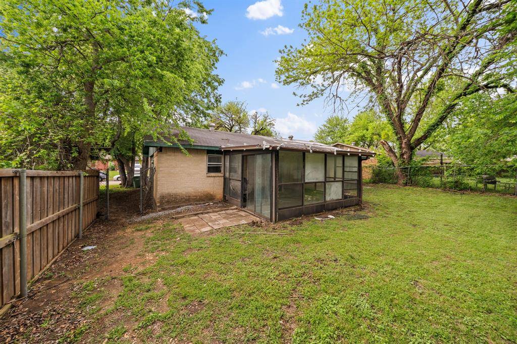 214 Independence Drive, Garland, TX 75043